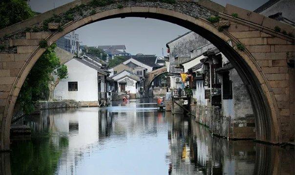 逃离遗弃的建筑5